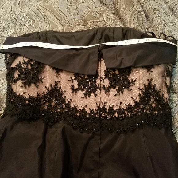 Strapless hand sewn silk gown with rose accent - Picture 8 of 16